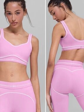 ALO Yoga Airbrush Heart Throb Bra in Candy Heart Pink/White, size S NWT